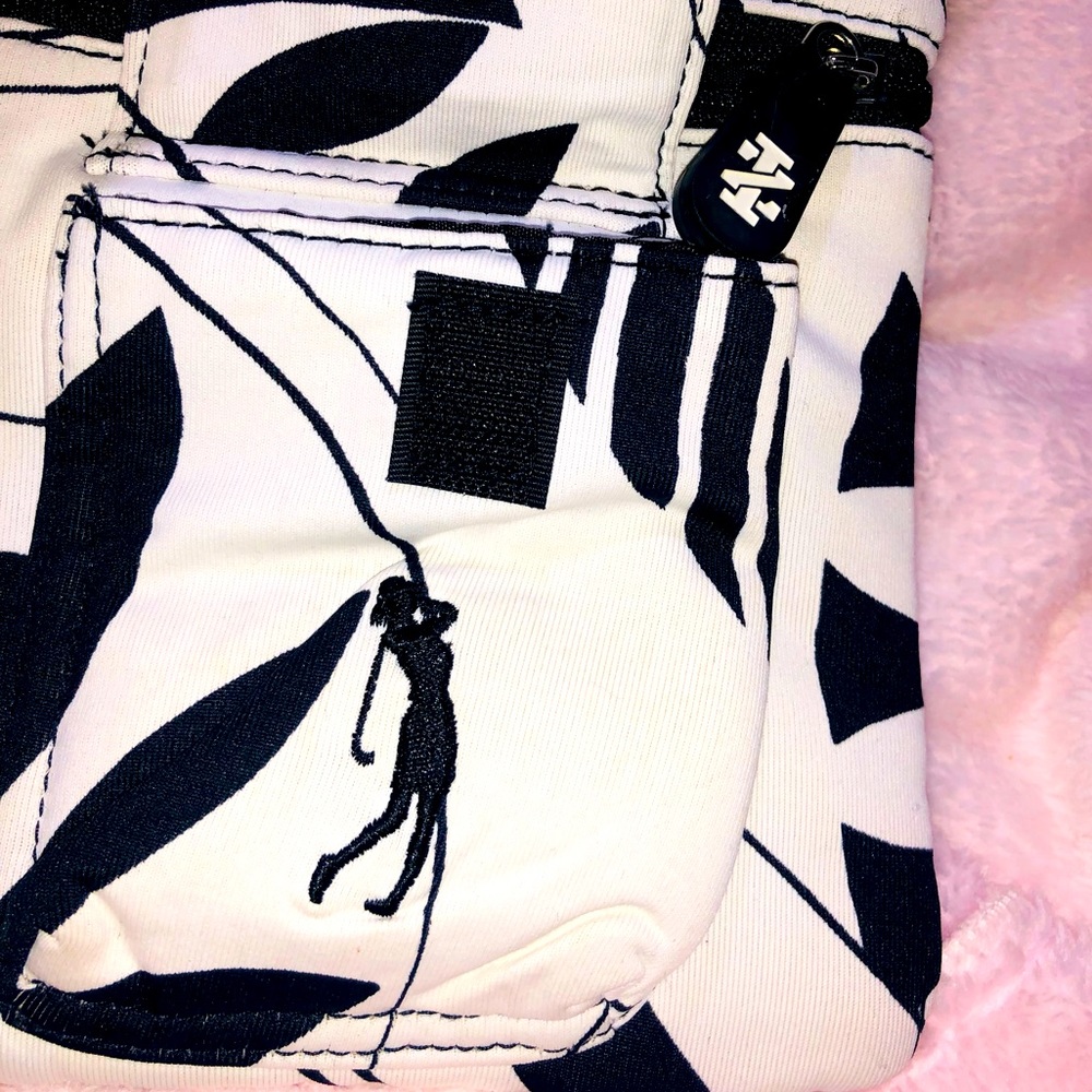 IZOD Wristlet Purse BNWOT - Picture 3 of 14
